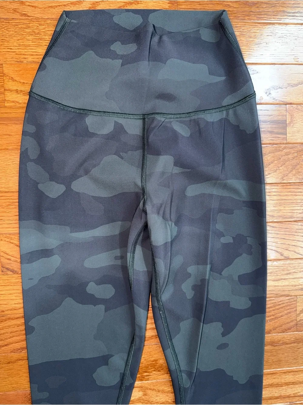 Alo Yoga $128 Vapor Camo High Rise Leggings XS EUC